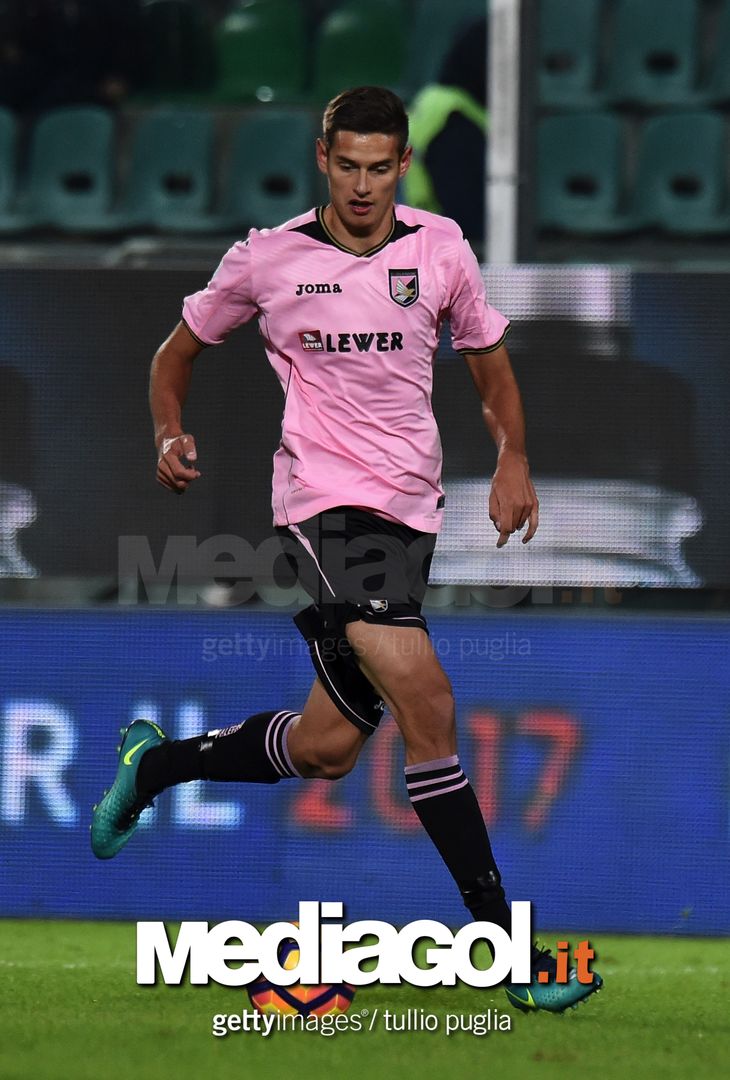  PALERMO, ITALY - NOVEMBER 30:  Norman Balogh of Palermo in action during the TIM Cup match between US Citta di Palermo and AC Spezia at Stadio Renzo Barbera on November 30, 2016 in Palermo, Italy.  (Photo by Tullio M. Puglia/Getty Images) 