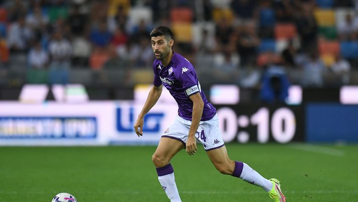 UDINE, ITALY - AUGUST 31: Marco Benassi of ACF Fiorentina in action during the Serie A match between Udinese Calcio and ACF Fiorentina at Dacia Arena on August 31, 2022 in Udine, Italy. (Photo by Alessandro Sabattini/Getty Images) Fiorentina, la lista UEFA: resta ancora fuori Benassi, se ne va? - immagine 1