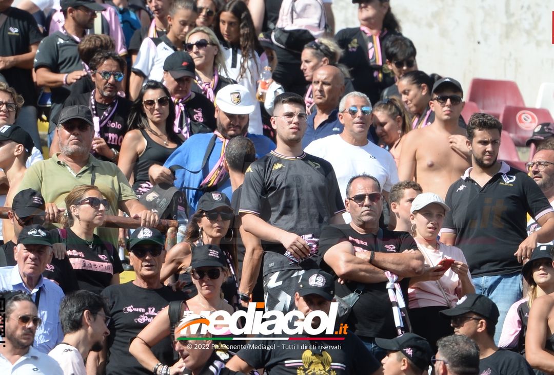 FOTOTIFO, Reggina-Palermo 3-0: i tifosi allo stadio “Oreste Granillo” (Gallery) - immagine 20