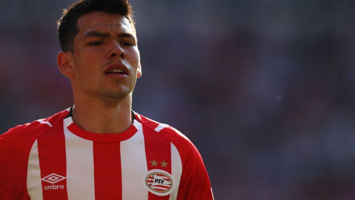 EINDHOVEN, NETHERLANDS - APRIL 21: Hirving Lozano of PSV looks on during the Eredivisie match between PSV and ADO Den Haag at Philips Stadion on April 21, 2019 in Eindhoven, Netherlands. (Photo by Dean Mouhtaropoulos/Getty Images) Trevisani a sorpresa: “Napoli, chi è meglio prendere tra James e Lozano” - immagine 1