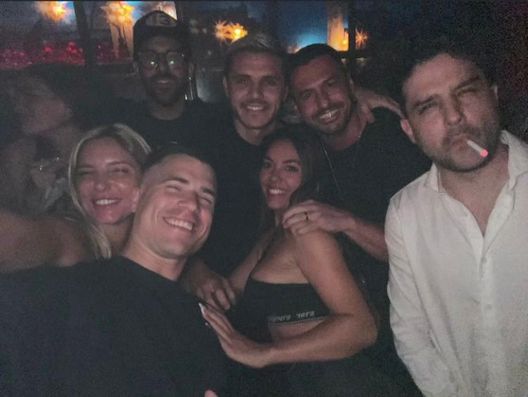 Paparazzi, anche Mauro Icardi fa parlare con la sua vita da single: “Ha deciso di godersi…” Paparazzi, anche Mauro Icardi fa parlare con la sua vita da single: “Ha deciso di godersi…” - immagine 1