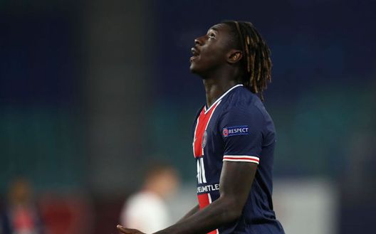  LEIPZIG, GERMANY - NOVEMBER 04: Moise Kean of Paris Saint-Germain looks on during the UEFA Champions League Group H stage match between RB Leipzig and Paris Saint-Germain at Red Bull Arena on November 04, 2020 in Leipzig, Germany. (Photo by Maja Hitij/Getty Images) 