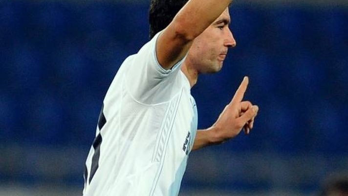 Doccia gelata per Kolarov: nomina Totti – VIDEO Doccia gelata per Kolarov: nomina Totti – VIDEO - immagine 1