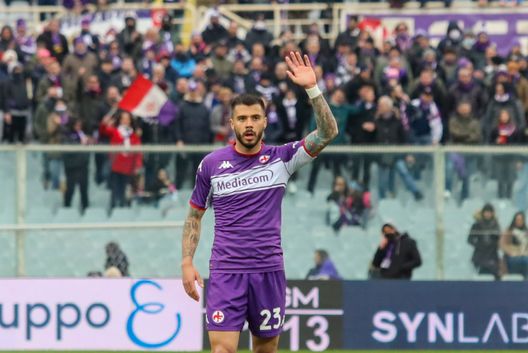 GERMOGLI PH: 6 MARZO 2022 FIRENZE STADIO ARTEMIO FRANCHI SERIE A FIORENTINA VS HELLAS VERONA NELLA FOTO VENUTI REAGISCE ALLO STRISCIONE DELLA CURVA FIESOLE Odriozola non ancora al 100%, c’è Venuti dal 1′? Le ultime- immagine 2