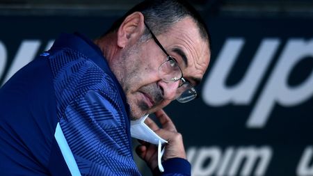 VERONA, ITALY - OCTOBER 24: Maurizio Sarri head coach of SS Lazio looks on during the Serie A match between Hellas and SS Lazio at Stadio Marcantonio Bentegodi on October 24, 2021 in Verona, Italy. (Photo by Alessandro Sabattini/Getty Images)
