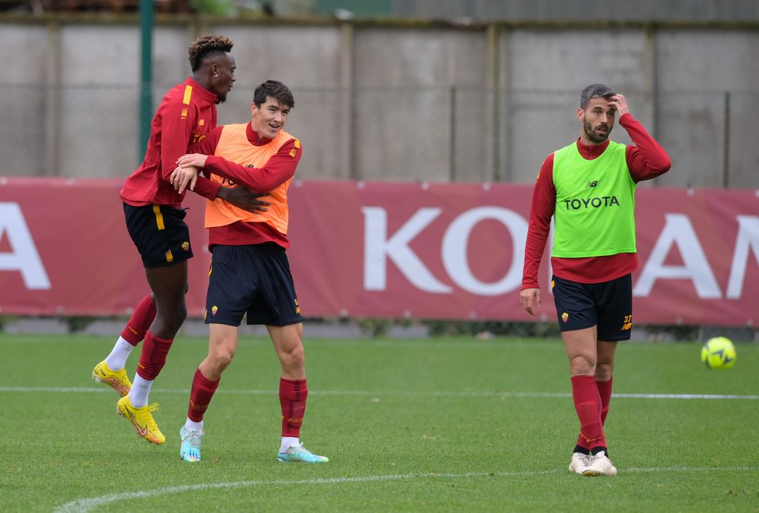 Roma, l’allenamento prima della partenza per il Portogallo – FOTO GALLERY - immagine 18