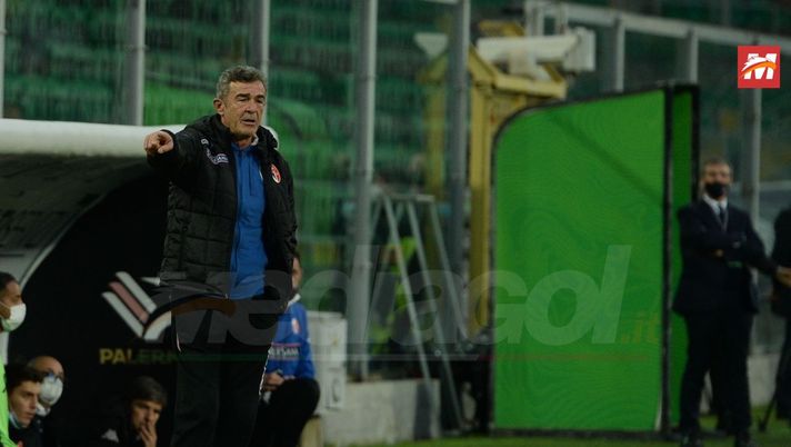 Bari, la delusione di De Laurentiis: il club medita l&#8217;esonero di Auteri, c&#8217;è l’ombra di Rastelli 