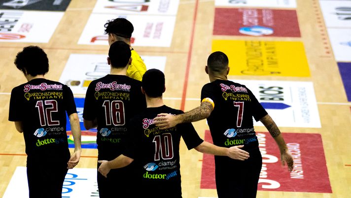 Calcio a 5, sfida di lusso per il Syn-Bios Petrarca: domani a Este arriva l’Acqua&Sapone Calcio a 5, sfida di lusso per il Syn-Bios Petrarca: domani a Este arriva l’Acqua&Sapone