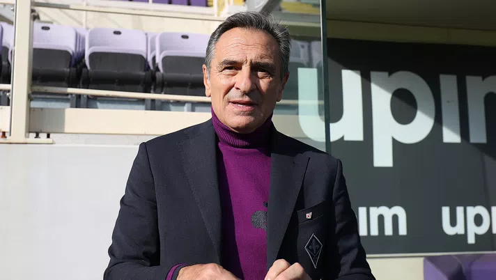 FLORENCE, ITALY - NOVEMBER 22: Cesare Prandelli manager of ACF Fiorentina looks on during the Serie A match between ACF Fiorentina and Benevento Calcio at Stadio Artemio Franchi on November 22, 2020 in Florence, Italy.  (Photo by Gabriele Maltinti/Getty Images)