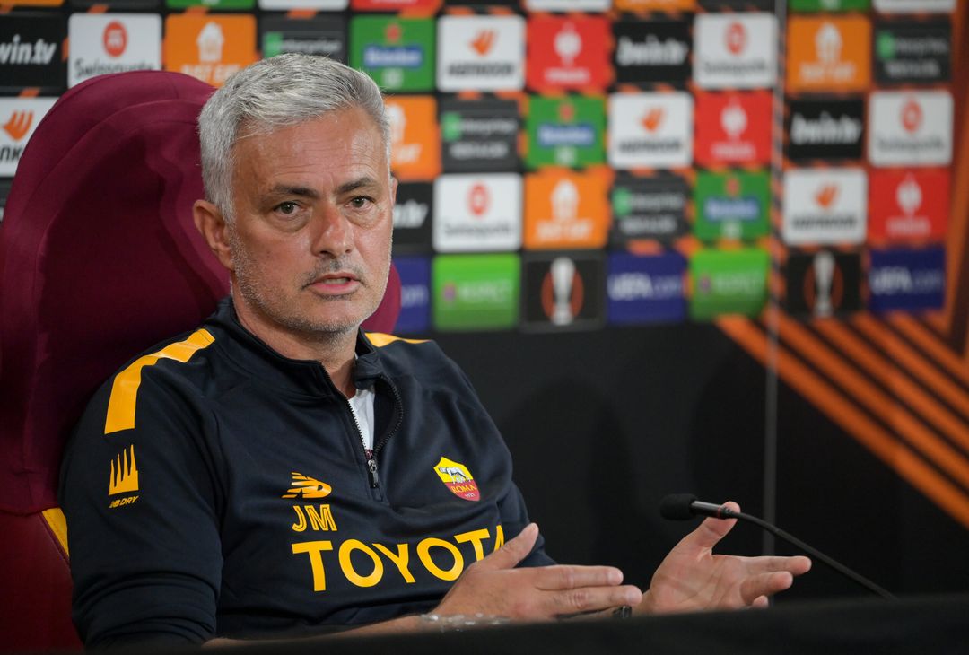 Roma, la conferenza stampa di Mourinho nel Media Day di Trigoria – FOTO GALLERY - immagine 5