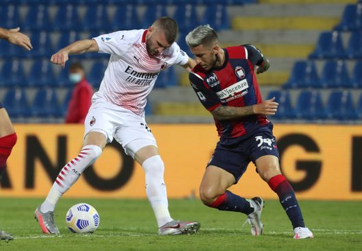 Milan-Crotone (getty images) Milan-Crotone (getty images)