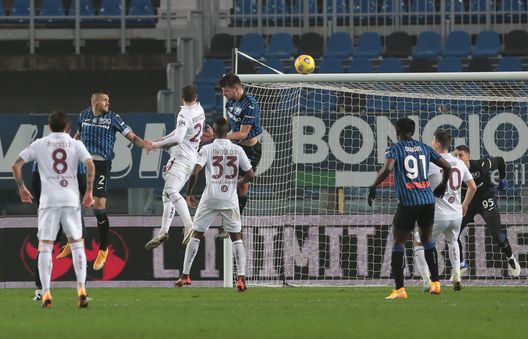 BERGAMO, ITALY - FEBRUARY 06: Federico Bonzzoli of Torino FC scores their side's third goal during the Serie A match between Atalanta BC and Torino FC at Gewiss Stadium on February 06, 2021 in Bergamo, Italy. Sporting stadiums around Italy remain under strict restrictions due to the Coronavirus Pandemic as Government social distancing laws prohibit fans inside venues resulting in games being played behind closed doors. (Photo by Emilio Andreoli/Getty Images) BERGAMO, ITALY - FEBRUARY 06: Federico Bonzzoli of Torino FC scores their side's third goal during the Serie A match between Atalanta BC and Torino FC at Gewiss Stadium on February 06, 2021 in Bergamo, Italy. Sporting stadiums around Italy remain under strict restrictions due to the Coronavirus Pandemic as Government social distancing laws prohibit fans inside venues resulting in games being played behind closed doors. (Photo by Emilio Andreoli/Getty Images)