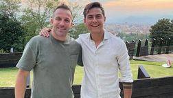 Juve, Dybala in posa con Del Piero: “Un piacere rivederti, capitano”