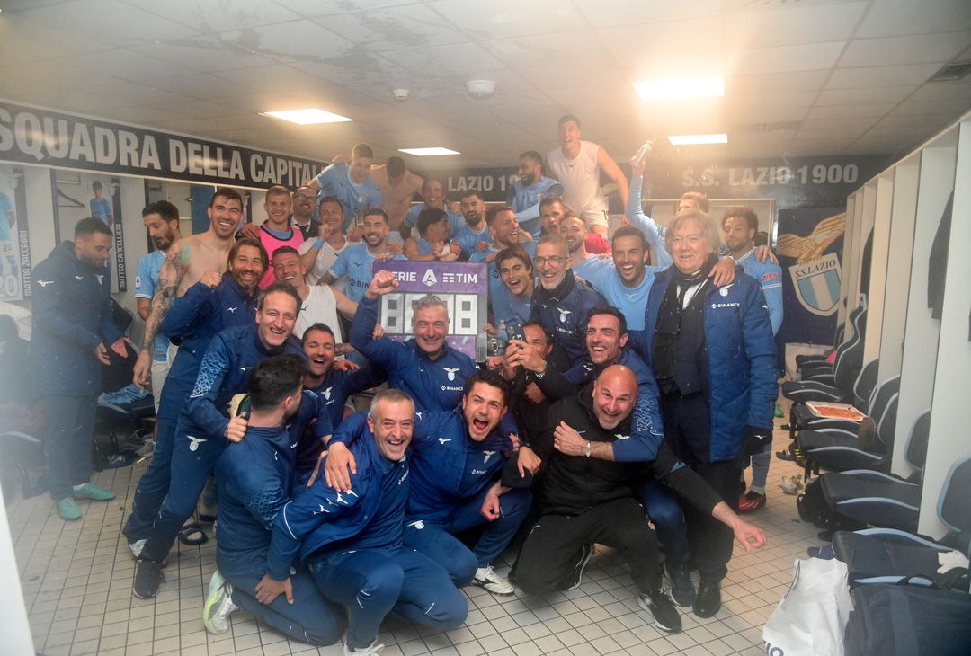 La Lazio esulta negli spogliatoi