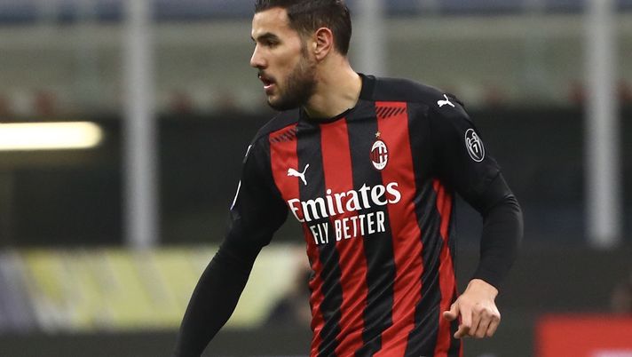 Theo Hernández (difensore AC Milan), qui durante Milan-Udinese 1-1 (Serie A 2020-2021) | News (Getty Images) 