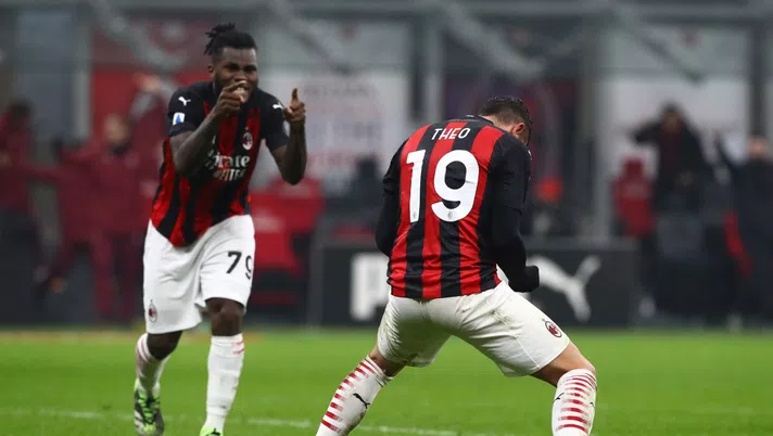 Franck Kessié e Theo Hernández (centrocampista e difensore AC Milan) esultano per il gol del francese in Milan-Parma 2-2 (Serie A 2020-2021) | AC Milan News (Getty Images)