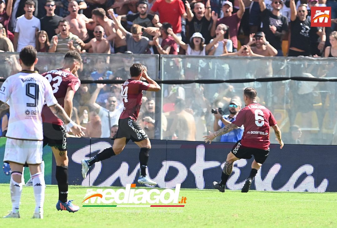 FOTO Reggina-Palermo 3-0 4a giornata Serie B 2022-23 (Gallery) - immagine 17