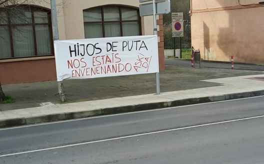 La protesta social di Zaldibar, comune confinante con Eibar La protesta social di Zaldibar, comune confinante con Eibar