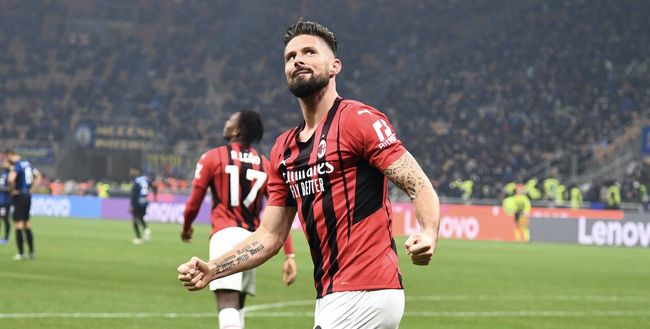 Olivier Giroud (attaccante AC Milan) esulta per il suo secondo gol nel derby Inter-Milan 1-2 (Serie A 2021-2022) | News (Getty Images) Olivier Giroud AC Milan