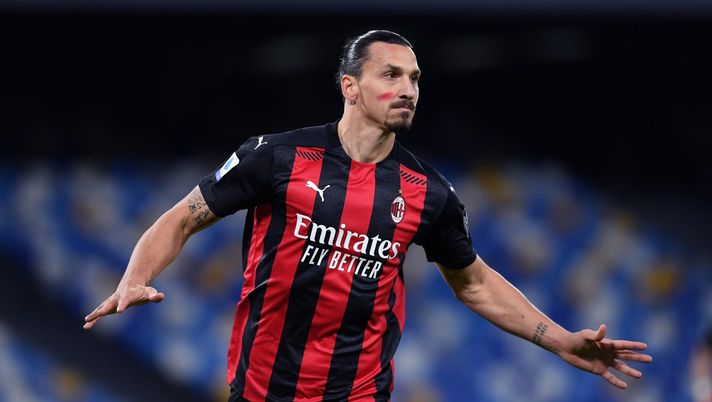 Zlatan Ibrahimovic (attaccante AC Milan) esulta per il suo gol in Napoli-Milan (Serie A 2020-2021) | AC Milan News (Getty Images) 