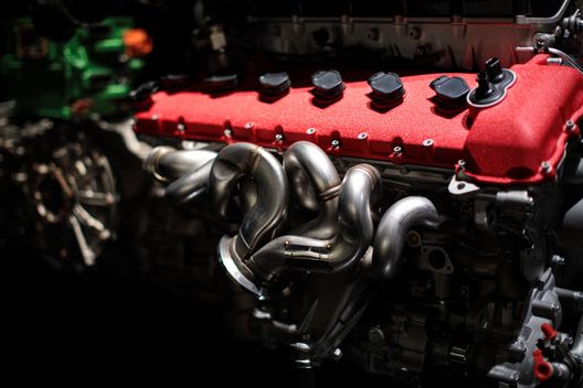 LONDON, ENGLAND - NOVEMBER 14: A LaFerrari HY-KERS hybrid power unit system 2013 on display at the 'Ferrari: Under the Skin' exhibition at the Design Museum on November 14, 2017 in London, England. £140M worth of Ferrari cars are featured in a major new exhibition at the Design Museum to mark the 70th anniversary of Ferrari. (Photo by Jack Taylor/Getty Images) LONDON, ENGLAND - NOVEMBER 14: A LaFerrari HY-KERS hybrid power unit system 2013 on display at the 'Ferrari: Under the Skin' exhibition at the Design Museum on November 14, 2017 in London, England. £140M worth of Ferrari cars are featured in a major new exhibition at the Design Museum to mark the 70th anniversary of Ferrari. (Photo by Jack Taylor/Getty Images)