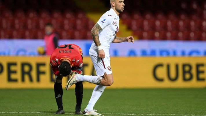 BENEVENTO, ITALY - JANUARY 22: Simone Zaza of Torino celerbates scoring the 2nd Torino goal during the Serie A match between Benevento Calcio and Torino FC at Stadio Ciro Vigorito on January 22, 2021 in Benevento, Italy. (Photo by Francesco Pecoraro/Getty Images) I voti ufficiali al fantacalcio: super Zaza, bene Belotti! Viola brilla, Ansaldi c’è - immagine 1
