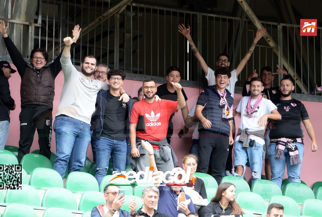 FOTOTIFO Palermo-Pisa 3-3, i tifosi allo Stadio “Renzo Barbera” (Gallery) - immagine 28
