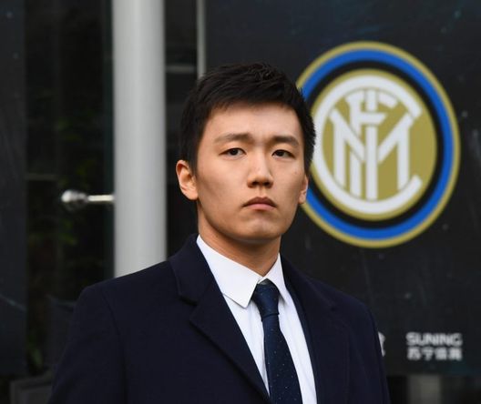 MILAN, ITALY - JANUARY 26: President FC Internazionale Steven Zhang attends the Serie A match between FC Internazionale and Cagliari Calcio at Stadio Giuseppe Meazza on January 26, 2020 in Milan, Italy. (Photo by Claudio Villa - Inter/Inter via Getty Images) MILAN, ITALY - JANUARY 26: President FC Internazionale Steven Zhang attends the Serie A match between FC Internazionale and Cagliari Calcio at Stadio Giuseppe Meazza on January 26, 2020 in Milan, Italy. (Photo by Claudio Villa - Inter/Inter via Getty Images)