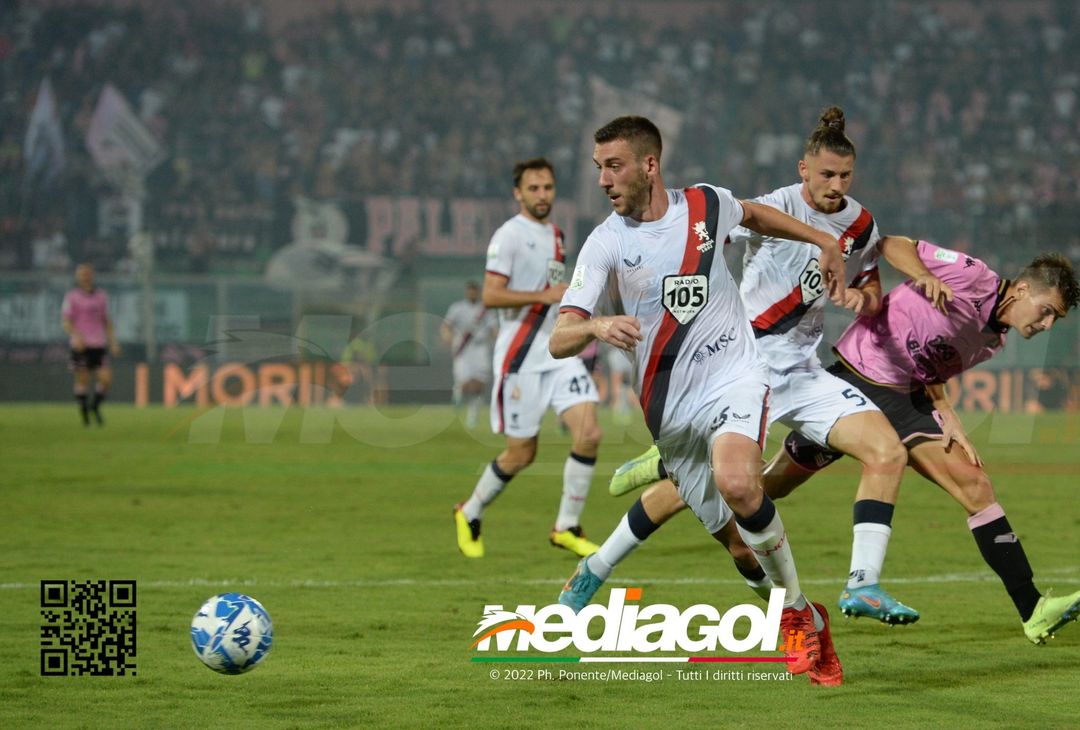 FOTO Palermo-Genoa 1-0: la gallery del big match della 5ª giornata di Serie B 2022-23 - immagine 30