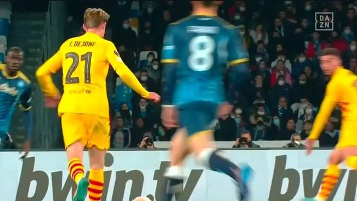VIDEO Napoli-Barcellona 0-2: al 12′ raddoppia De Jong - immagine 1