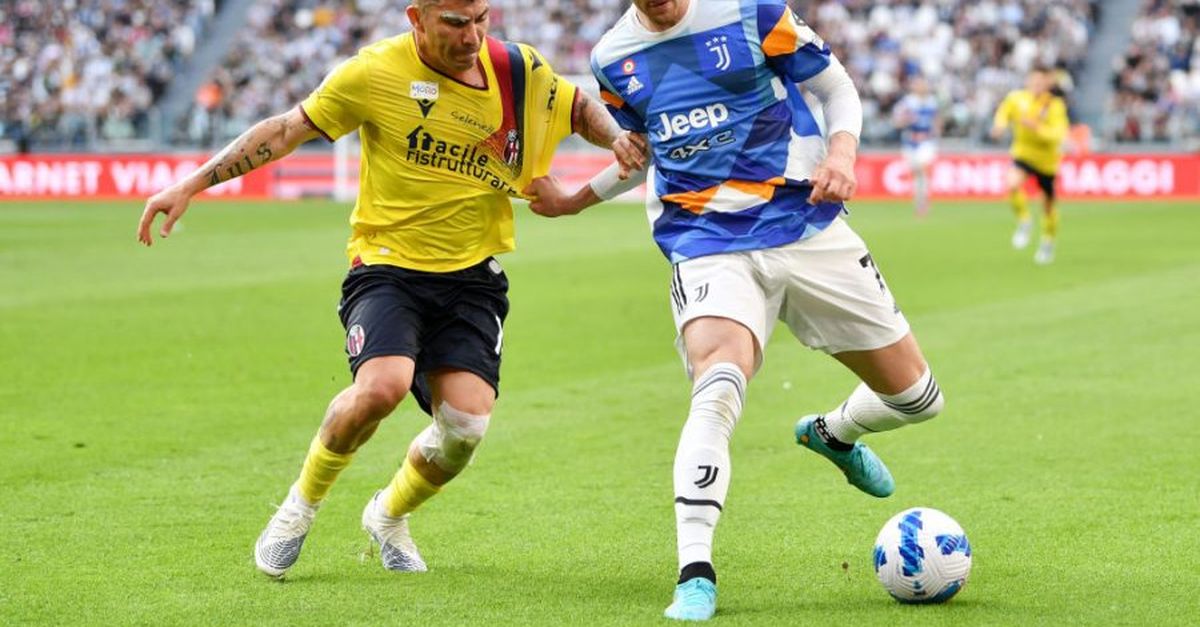 Bologna, due espulsi e tensione contro la Juve Medel rischia la