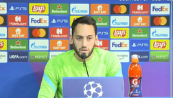 Calhanoglu, frecciatina al Milan: “In 6 mesi ho già vinto un trofeo” | VIDEO