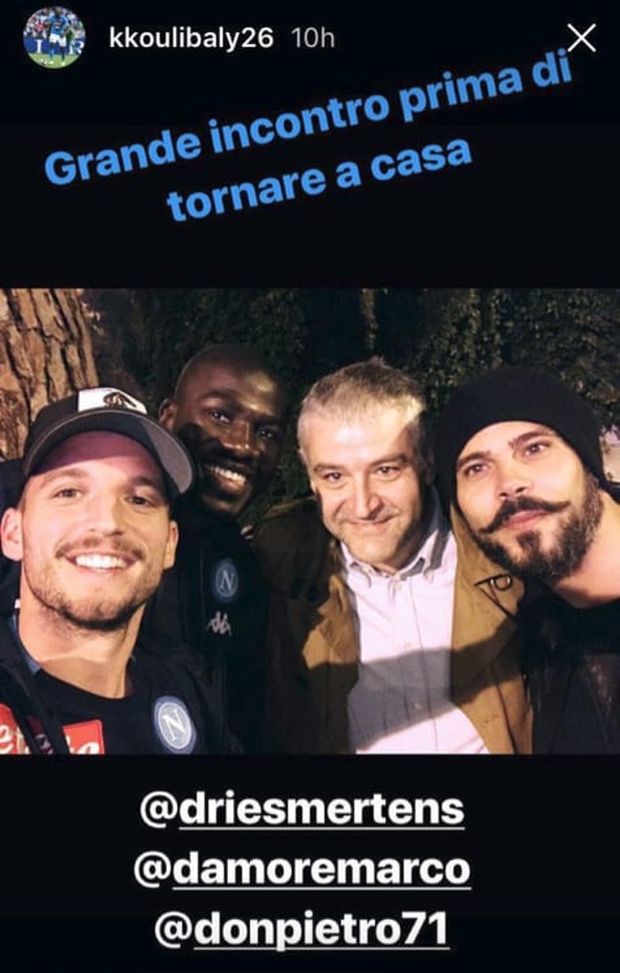 Il Napoli trionfa all’Olimpico e “Sta’ senza pensier”: post gara targato Gomorra Il Napoli trionfa all’Olimpico e “Sta’ senza pensier”: post gara targato Gomorra