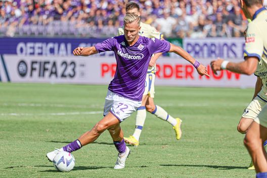 GERMOGLI PH: 18 SETTEMBRE 2022 FIRENZE STADIO ARTEMIO FRANCHI CAMPIONATO SERIE A TIMO FIORENTINA HELLAS VERONA NELLA FOTO BARAK Jovic e Cabral via a gennaio se non si svegliano. Italiano ha bisogno di un centravanti vero- immagine 3