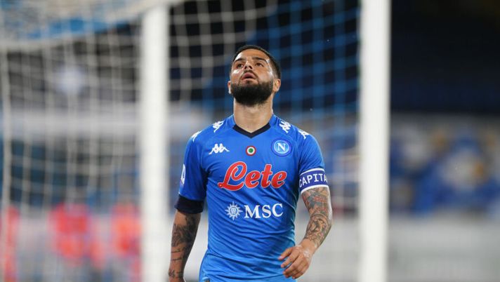 NAPLES, ITALY - MAY 11: Lorenzo Insigne of SSC Napoli reacts during the Serie A match between SSC Napoli and Udinese Calcio at Stadio Diego Armando Maradona on May 11, 2021 in Naples, Italy. Sporting stadiums around Italy remain under strict restrictions due to the Coronavirus Pandemic as Government social distancing laws prohibit fans inside venues resulting in games being played behind closed doors (Photo by Francesco Pecoraro/Getty Images) ULTIM’ORA – Infortunio per Insigne con la Juve: out per un problema fisico - immagine 1
