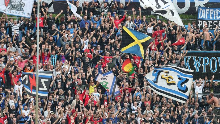 PISA, ITALY - OCTOBER 20: Fans of Pisa SC during the Serie B match between Pisa SC and FC Crotone at Arena Garibaldi on October 20, 2019 in Pisa, Italy. (Photo by Gabriele Maltinti/Getty Images) PISA, ITALY - OCTOBER 20: Fans of Pisa SC during the Serie B match between Pisa SC and FC Crotone at Arena Garibaldi on October 20, 2019 in Pisa, Italy. (Photo by Gabriele Maltinti/Getty Images)