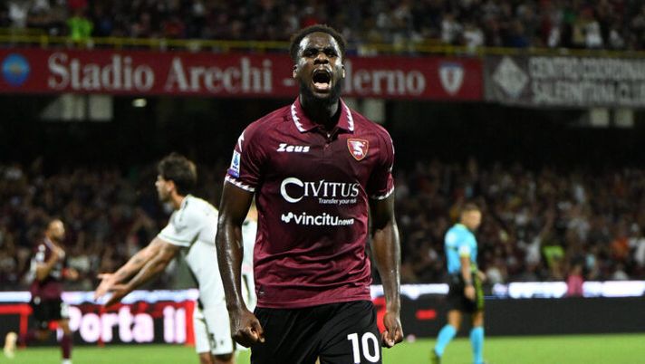 SALERNO, ITALY - AUGUST 28: Boulaye Dia of US Salernitana celebrates after scoring the 1-1 goal during the Serie A TIM match between US Salernitana and Udinese Calcio at Stadio Arechi on August 28, 2023 in Salerno, Italy. (Photo by Francesco Pecoraro/Getty Images) Sousa: “Dia è tornato e ha svolto gli esami, mi aspetto faccia il massimo! Coulibaly out” - immagine 1