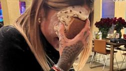 VIDEO / Zoe tenta di fare uno scherzo a Theo Hernandez, ma finisce con una torta in faccia
