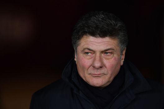  TURIN, ITALY - JANUARY 25: Torino FC head coach Walter Mazzari looks on during the Serie A match between Torino FC and Atalanta BC at Stadio Olimpico di Torino on January 25, 2020 in Turin, Italy. (Photo by Valerio Pennicino/Getty Images) 