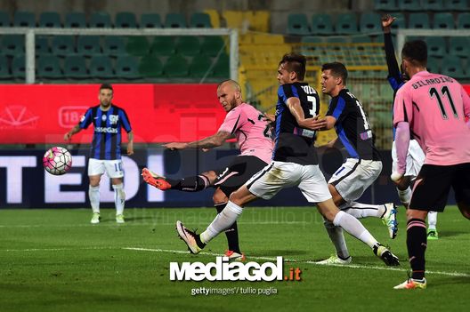 Aljaz Struna batte Sportiello siglando il 2-2 finale in Palermo-Atalanta del 20 aprile 2016 Aljaz Struna batte Sportiello siglando il 2-2 finale in Palermo-Atalanta del 20 aprile 2016