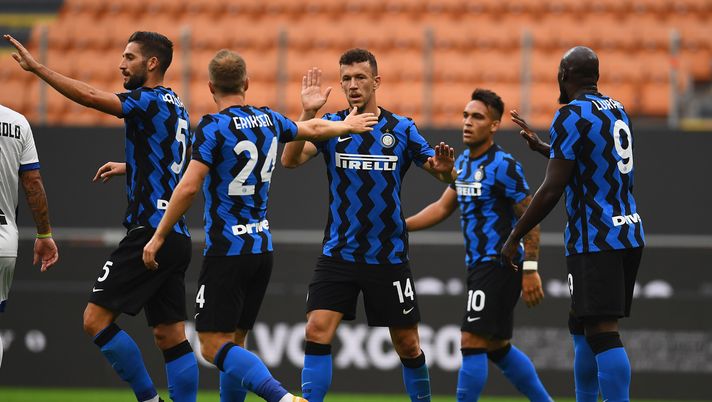 MILAN, ITALY - SEPTEMBER 19: Romelu Menama Lukaku Bolingoli of FC Internazionale celebrates after scoring the opening goal during the friendly match between FC Internazionale and SC Pisa at Stadio Giuseppe Meazza on September 19, 2020 in Milan, Italy. (Photo by Claudio Villa - Inter/Inter via Getty Images) MILAN, ITALY - SEPTEMBER 19: Romelu Menama Lukaku Bolingoli of FC Internazionale celebrates after scoring the opening goal during the friendly match between FC Internazionale and SC Pisa at Stadio Giuseppe Meazza on September 19, 2020 in Milan, Italy. (Photo by Claudio Villa - Inter/Inter via Getty Images)