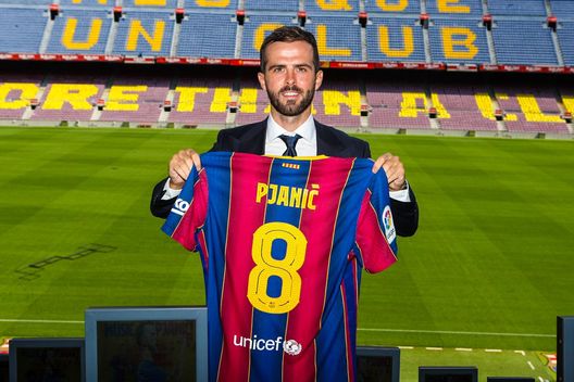 Pjanic (Twitter Barcellona) Pjanic (Twitter Barcellona)