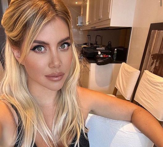 Instagram Wanda Nara torna in Argentina: “Icardi? É lui che decide se lasciare il Psg, posso solo…” - immagine 1
