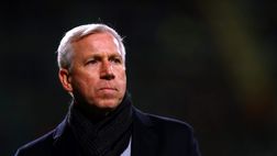 Razzismo, i tifosi del Cska lanciano banane ai giocatori: Pardew lascia