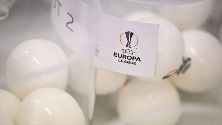NYON, SWITZERLAND - AUGUST 2: A view of the draw balls on the pots ahead of the UEFA Europa League 2022/23 Play-offs Round Draw at the UEFA headquarters, The House of European Football, on August 2, 2022, in Nyon, Switzerland. (Photo by Kristian Skeie - UEFA/UEFA via Getty Images) ORDINE DEL…GIORNO – FPF e restrizioni, i comportamenti PSG più gravi di tutti… - immagine 1