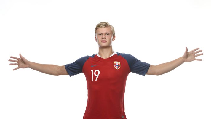 LILLESTROM, NORWAY - JULY 12: Erling Braut Haaland of Norway during G19 Men Photocall at Thon Arena on July 12, 2018 in Lillestrom, Norway. (Photo by Trond Tandberg/Getty Images) LILLESTROM, NORWAY - JULY 12: Erling Braut Haaland of Norway during G19 Men Photocall at Thon Arena on July 12, 2018 in Lillestrom, Norway. (Photo by Trond Tandberg/Getty Images)