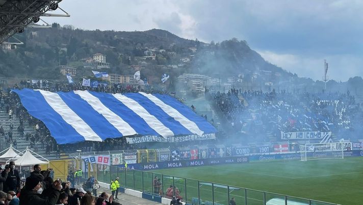Monza, che chance sprecata: Cerri e La Gumina regalano il derby al Como I tifosi del Como esultano nel derby col Monza