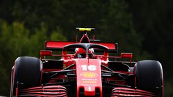 Psicodramma Ferrari, i tifosi esplodono: “Impossibile fare meglio con questo trattore. Povero Sainz, chi gliel’ha fatto fare?”