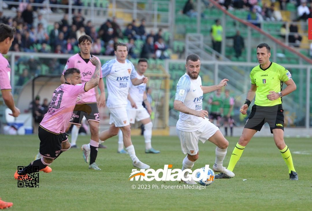 FOTO Palermo-Benevento 1-1, 34ª giornata di Serie B 2022-2023 (La Gallery) - immagine 54