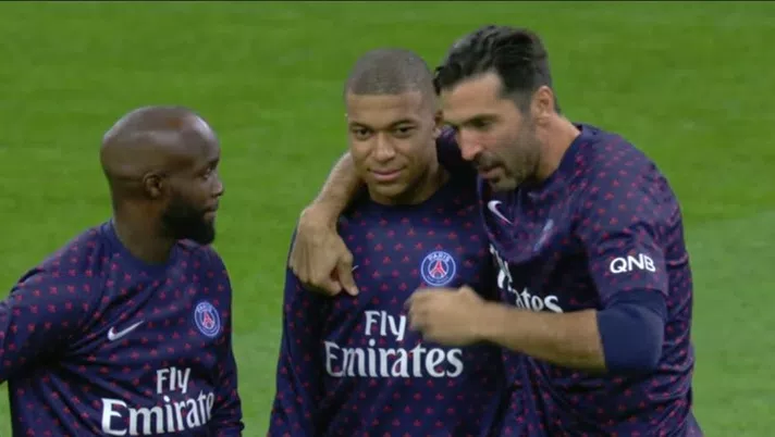 PSG, Buffon tesse le lodi dei compagni: &#8220;Neymar talento mai visto, Mbappé&#8230;&#8221;
